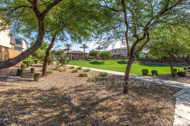 Building Photo - 2883 E Ebony Dr
