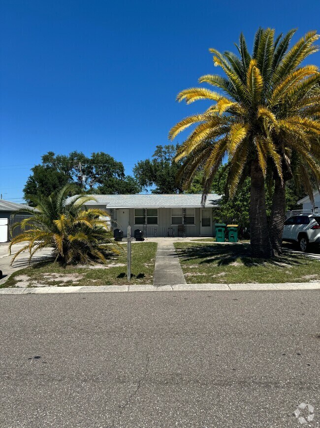 Apartments For Rent in Dunedin FL with Yard 3 Rentals