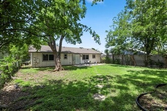 Building Photo - 2312 Aldford Dr
