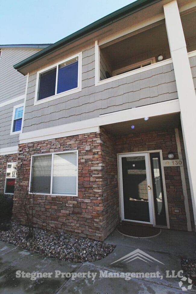 Building Photo - 5225 White Willow Dr