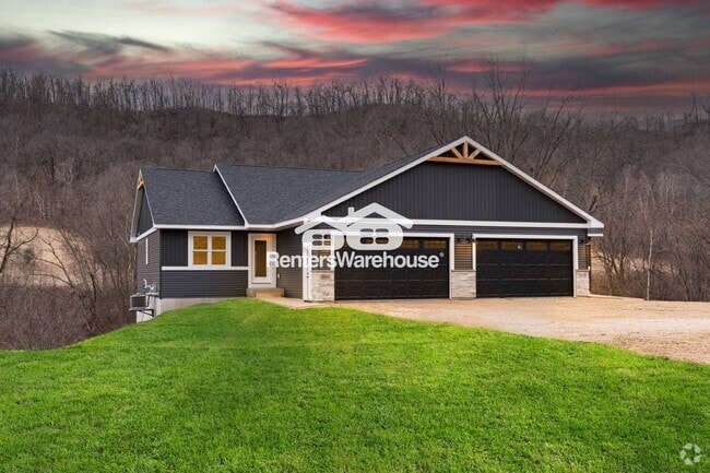 Building Photo - S1546 Shawnee Dr