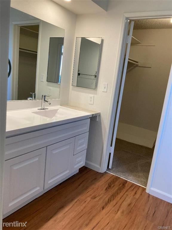 Building Photo - 3 br, 2.5 bath Townhome - 15221 Magnolia B...