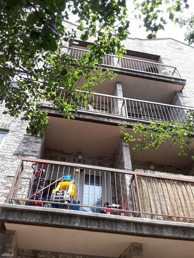 Building Photo - 2 br, 1 bath  - 1447 Doris St