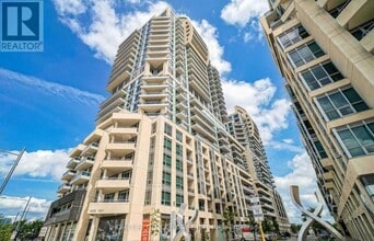 Building Photo - 9201 Yonge St