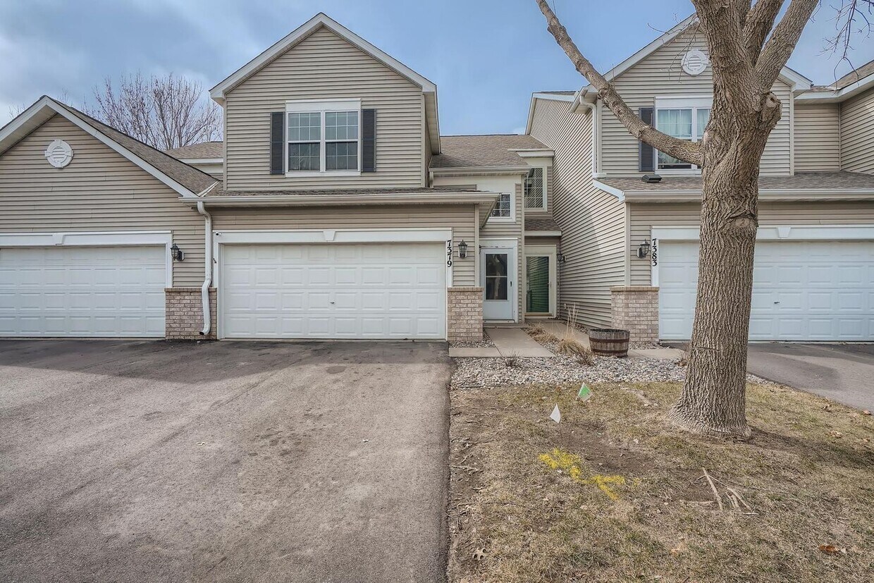 7379 Derby Ln, Shakopee, MN 55379 Townhouse for Rent in Shakopee, MN
