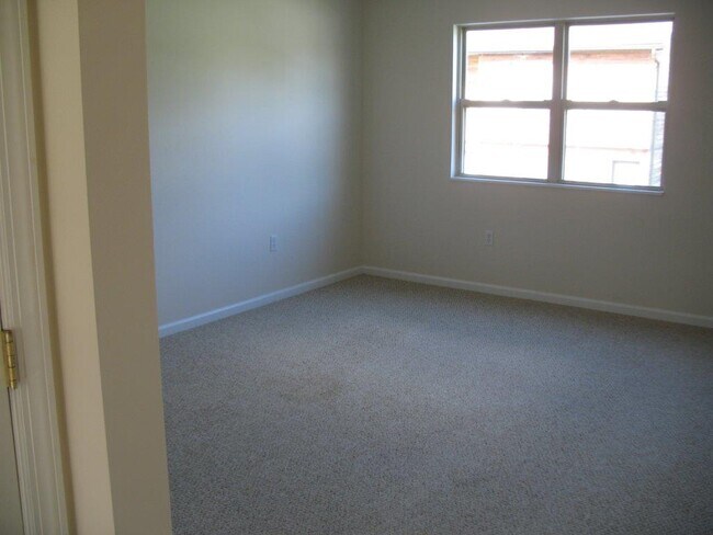 Foto del edificio - 1700 Big Tree Dr