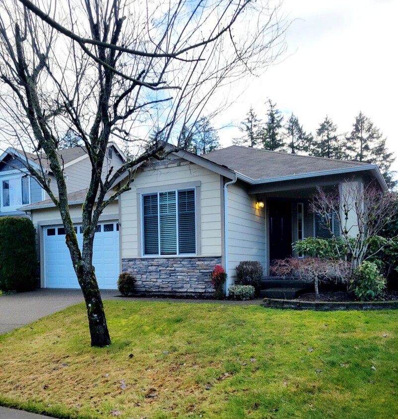 Primary Photo - Beautiful 3 bedroom Rambler in perfect loc...