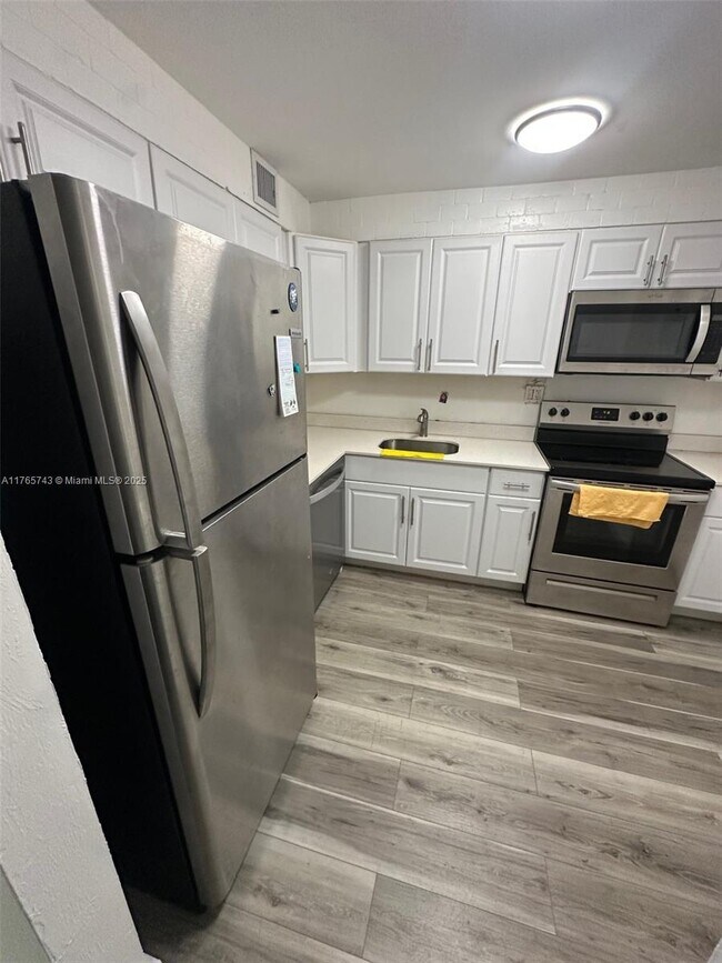 Foto del edificio - 1470 NE 125th Terrace