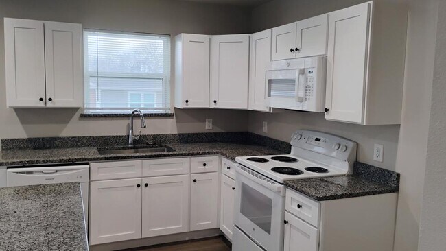 Foto del edificio - 210 Hoover Ln