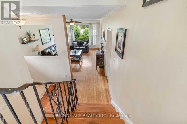 Building Photo - 27 Oakridge Dr