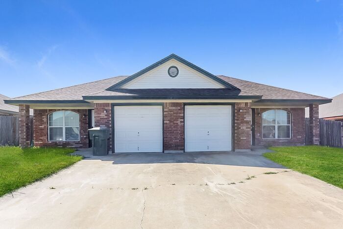 Primary Photo - Beautiful Home Ready for Move-In