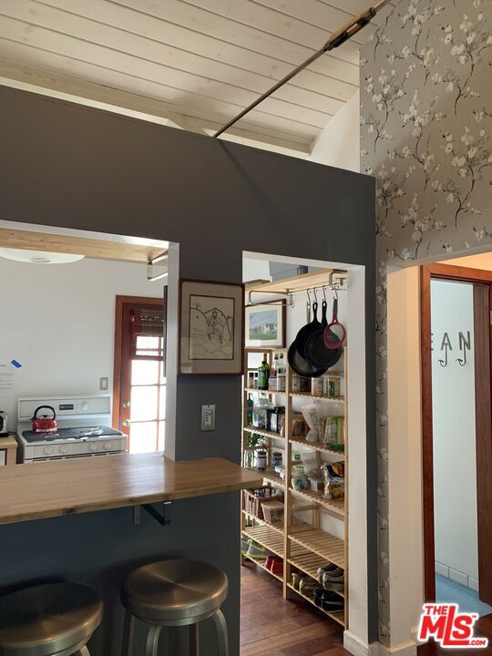 Foto del edificio - 1203 Cabrillo Ave