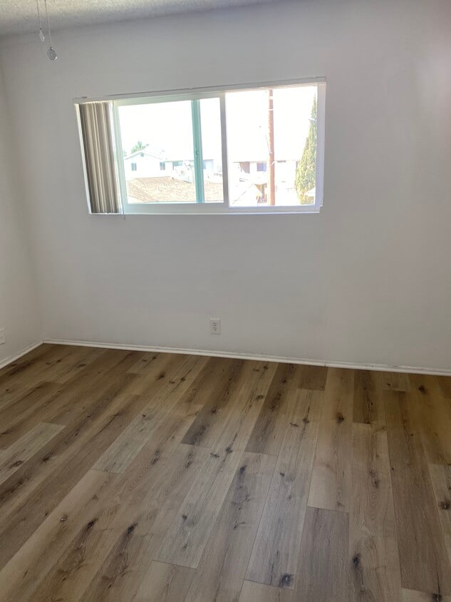 Building Photo - 4434 W 135th St