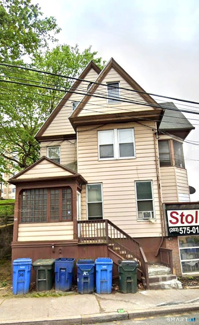 Building Photo - 185 Grove St