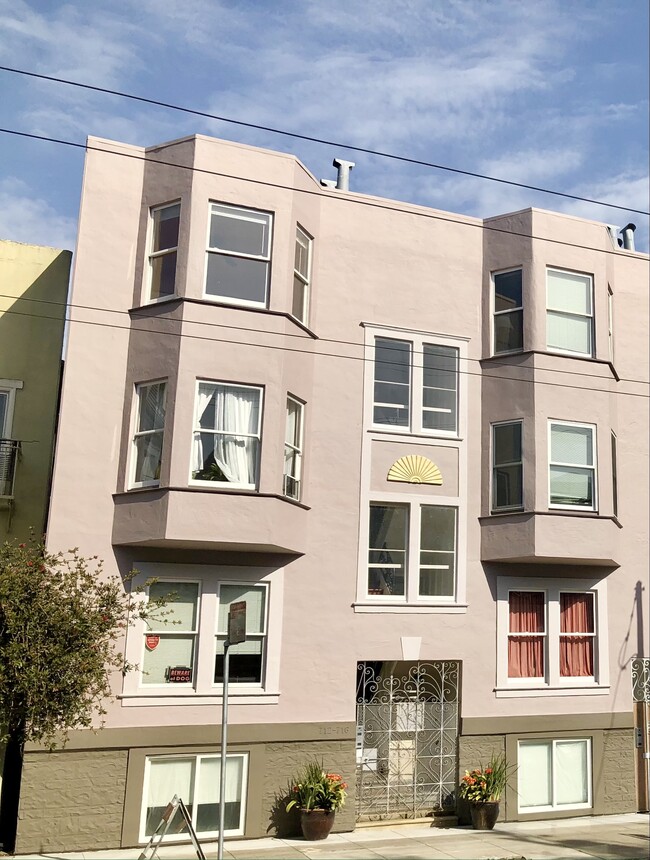 Building Photo - 700 A Central Ave