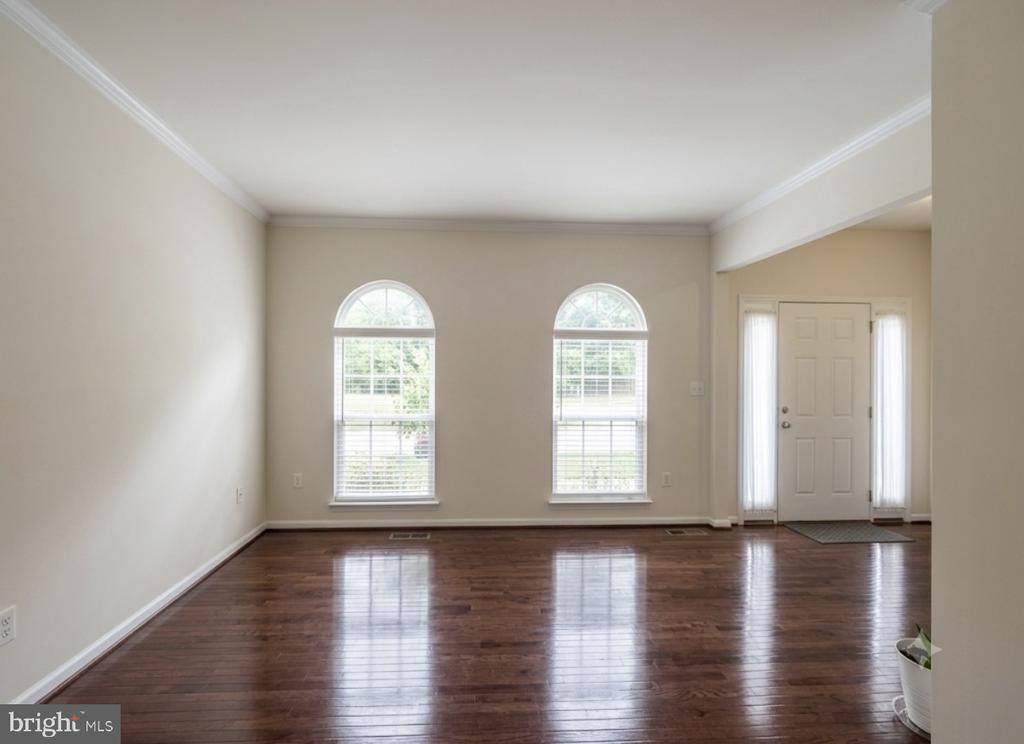Foto del edificio - 8268 Linblake Ct