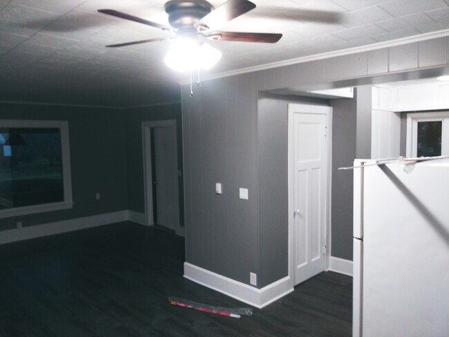 Dining - 3606 Main St