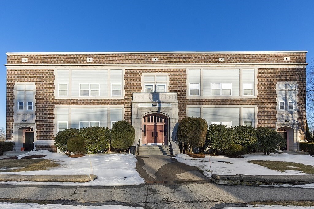 21 Middlesex Ave Unit 203, Worcester, MA 01604 Condo for Rent in