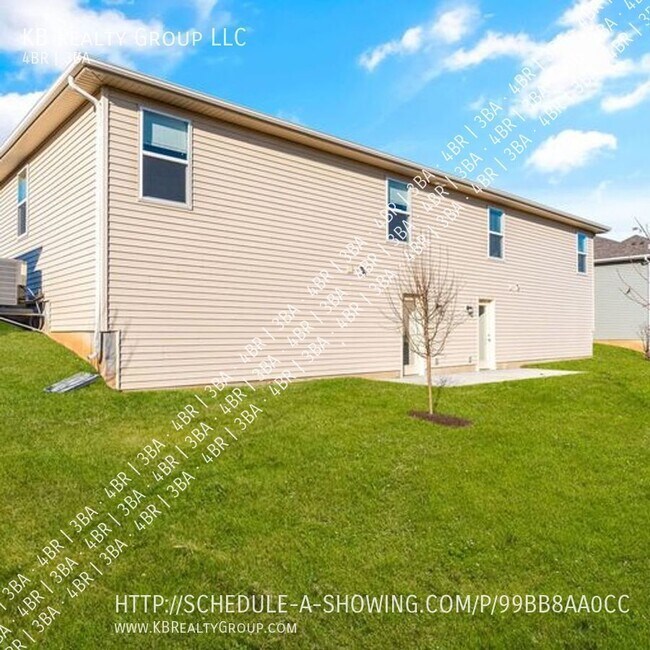 Building Photo - Brand New 4 Bed Ranch Style Duplex with Fi...