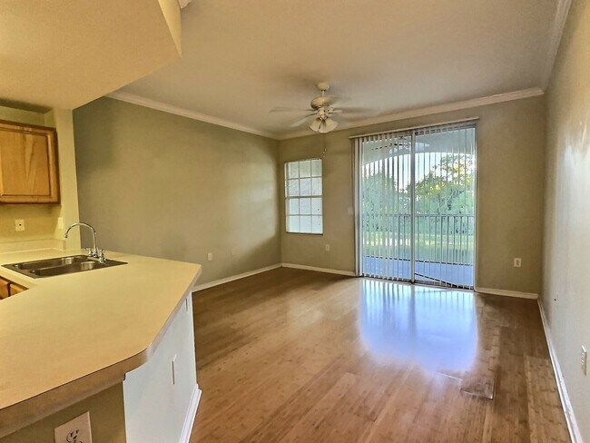 Foto del edificio - Now available!