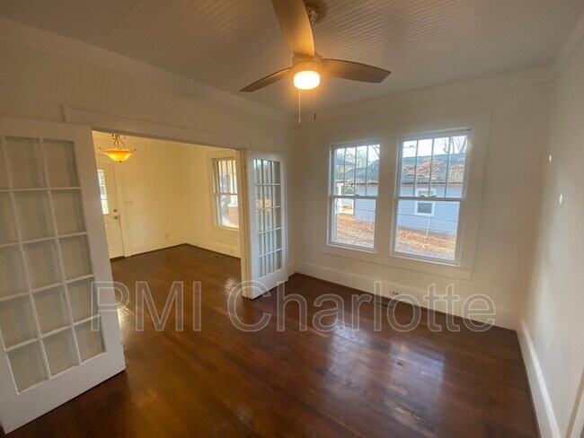 Foto del edificio - 1015 Elm St