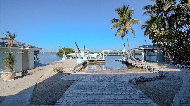 Foto del edificio - 296 Buttonwood Shores Dr