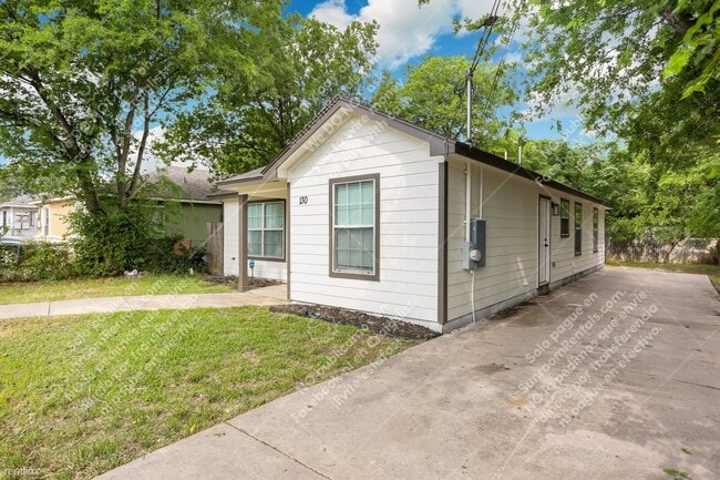 Building Photo - 3 br, 2 bath House - 130 Dolores Ave A A