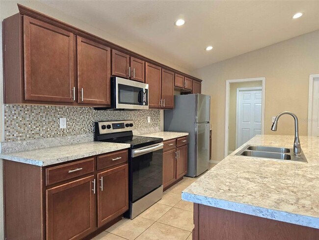 Foto del edificio - 1022 Rivershore Ave