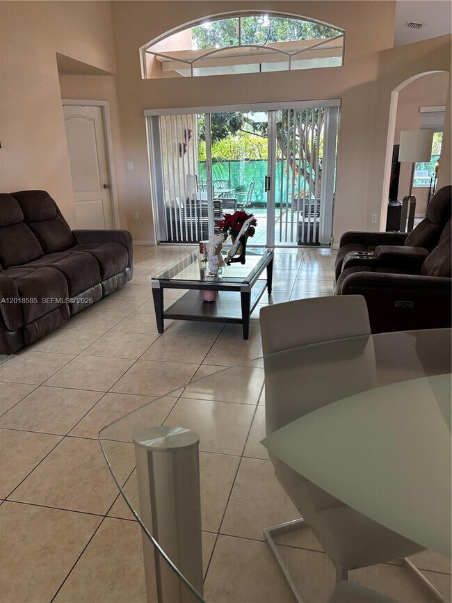 Foto del edificio - 16274 SW 71st Terrace