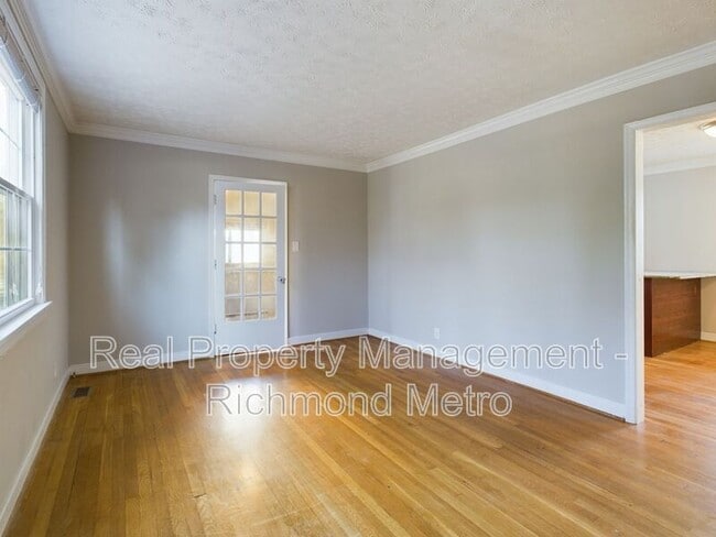 Building Photo - 2513 Libbie Ave