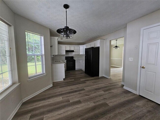 Foto del edificio - 4493 Bridle Ridge Way