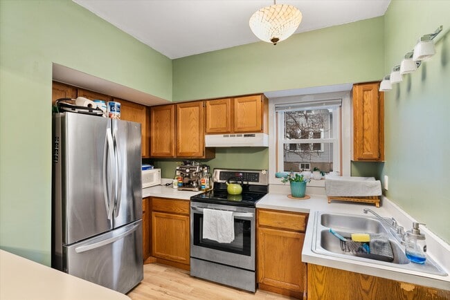 Kitchen - W61N386 Washington Ave
