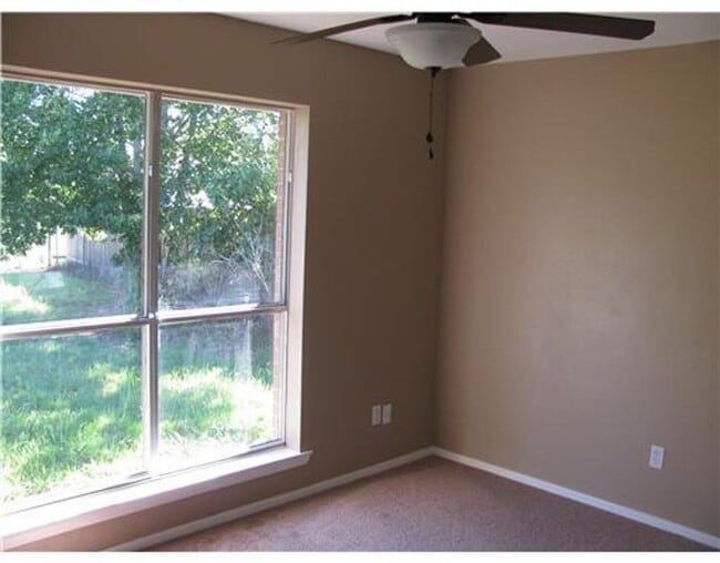Building Photo - 5720 Kristen Ave