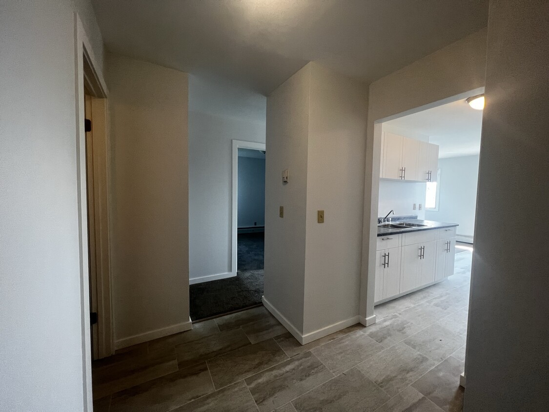 Primary Photo - 9527-998A 98a Ave