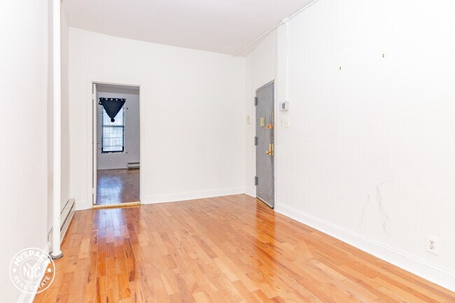 Building Photo - 311 Troutman St