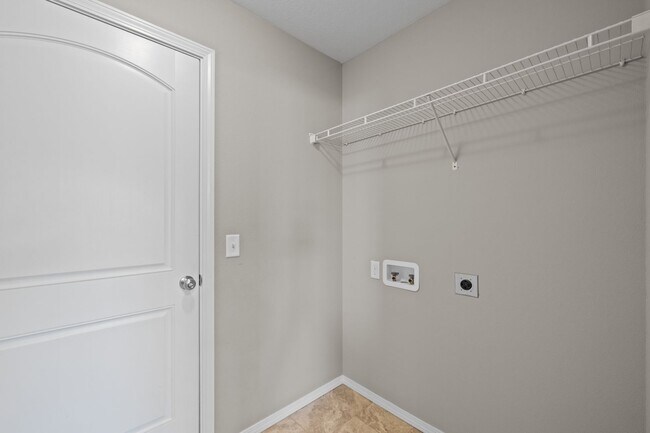 Foto del edificio - 4 Bedroom Home in Springfield, Missouri