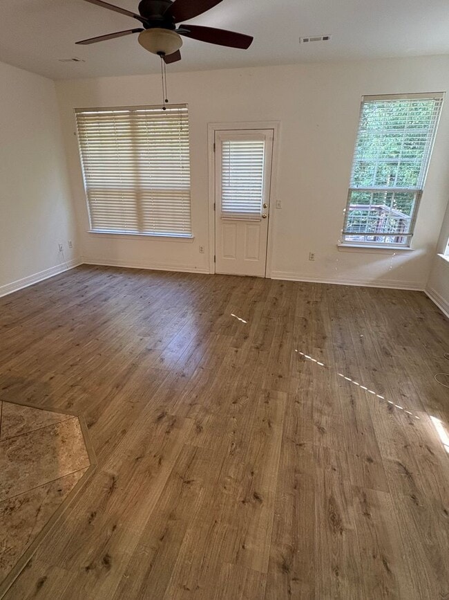 Building Photo - 3062 Eaglecrest Cir