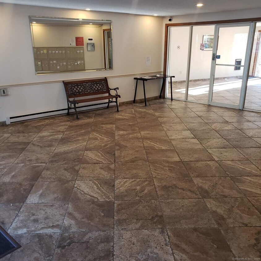 421 Tolland St Unit 203, East Hartford, CT 06108 Condo for Rent in