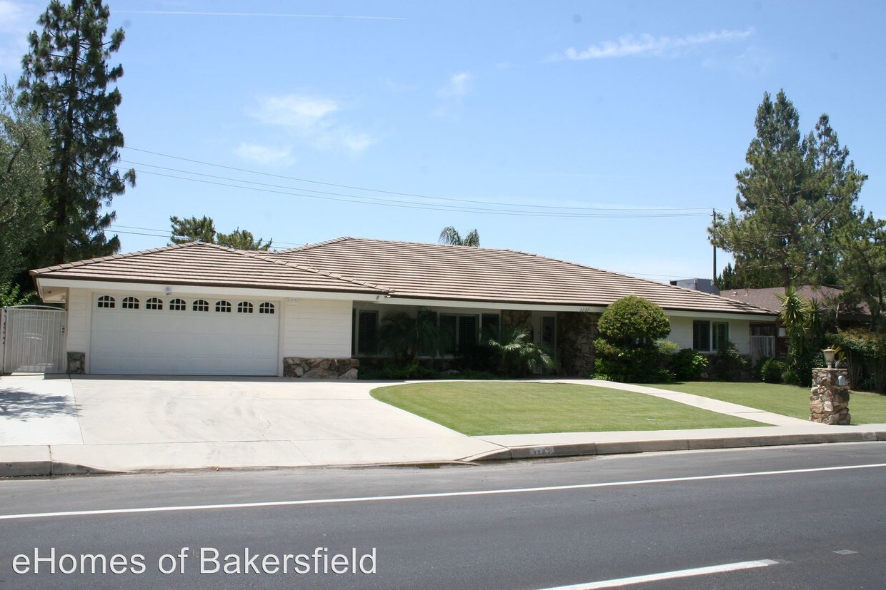Primary Photo - 3 br, 2.5 bath House - 3207 Panorama Dr