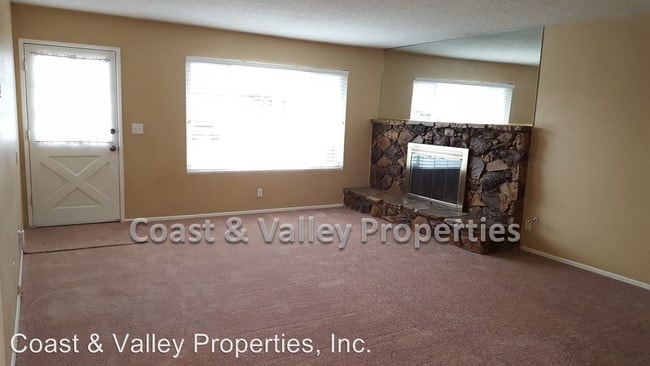 Building Photo - 322 Katherine Ave