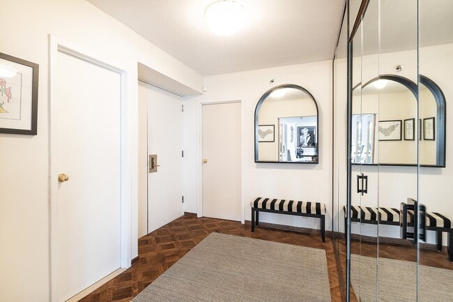 Building Photo - 3577 Atwater Ave