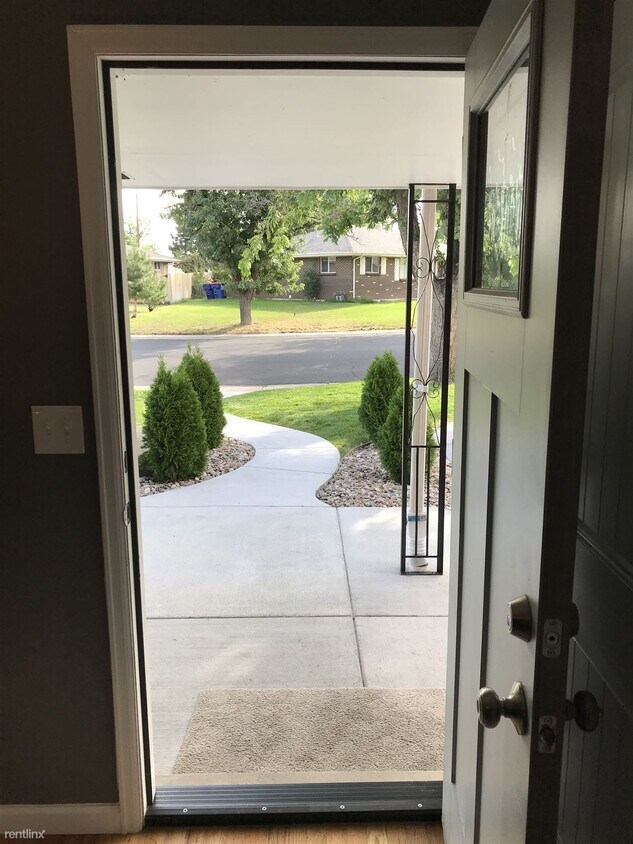 4 br, 2 bath Duplex 365 South Yost Stree... Townhome Rentals in