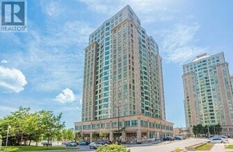 Building Photo - 8-808 Lee Centre Dr