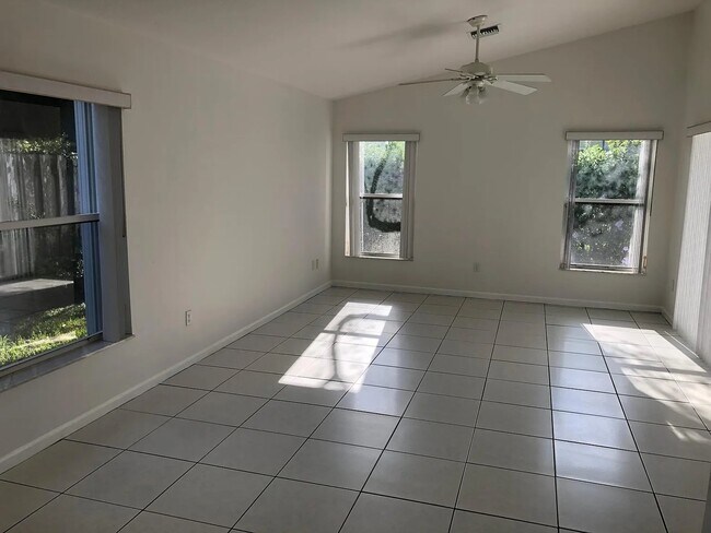 Foto del edificio - 22875 Barrister Dr