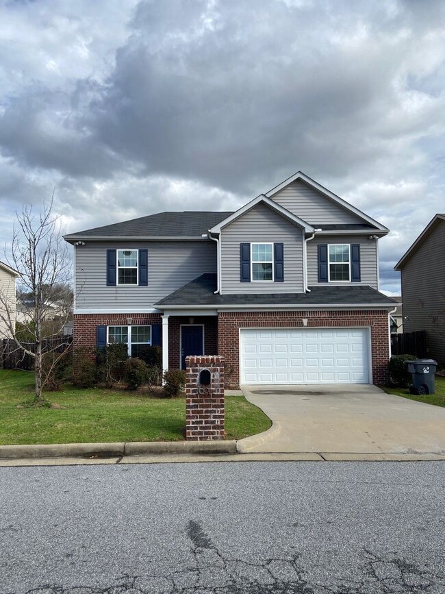 Building Photo - Located in Willow Trace Subdivision!