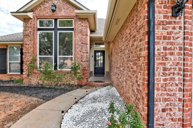 Building Photo - 16316 Vallejo Pl