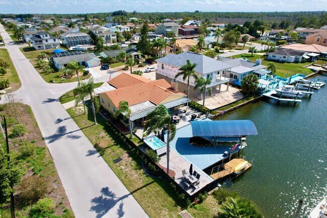 Building Photo - Waterfront Home Located On The Gulf 3/2 Pl...