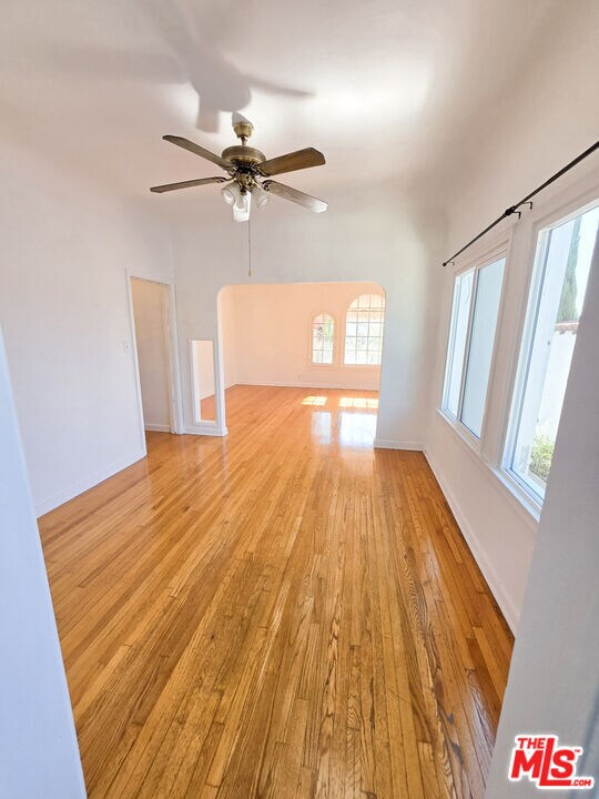 Foto del edificio - 1331 Masselin Ave
