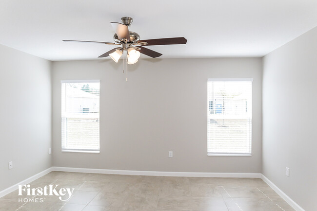 Foto del edificio - 329 S Haven Ct