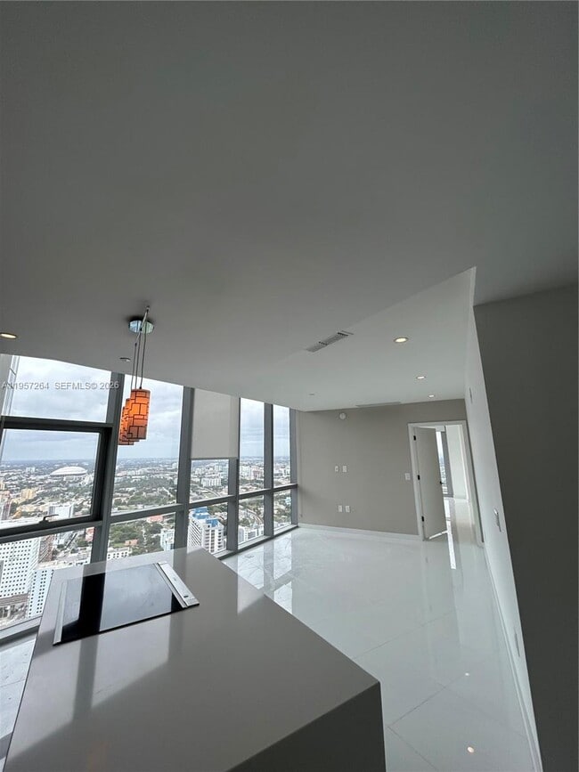 Foto del edificio - 851 NE 1st Ave